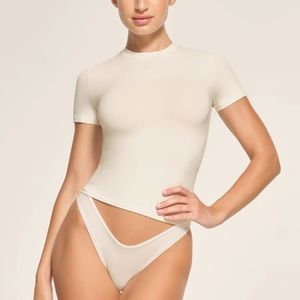 SKIMS Cream Short Sleeve Tee